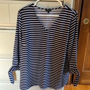 V neck striped petite top